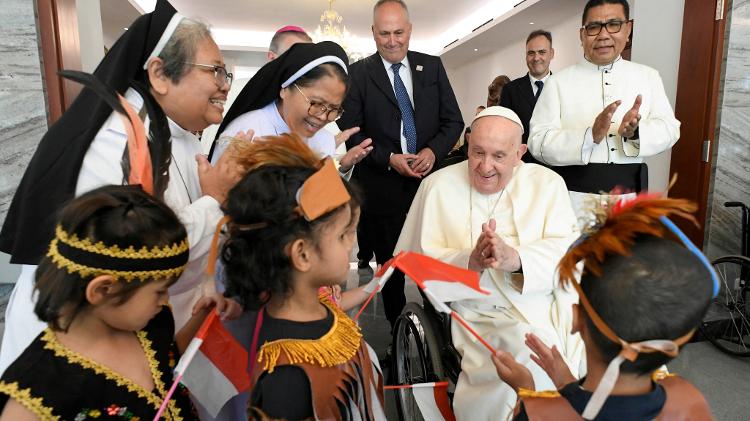 Aos 87 anos, papa Francisco inicia em Jacarta uma viagem de 32 mil quilômetros, passando por países da Ásia e Oceania