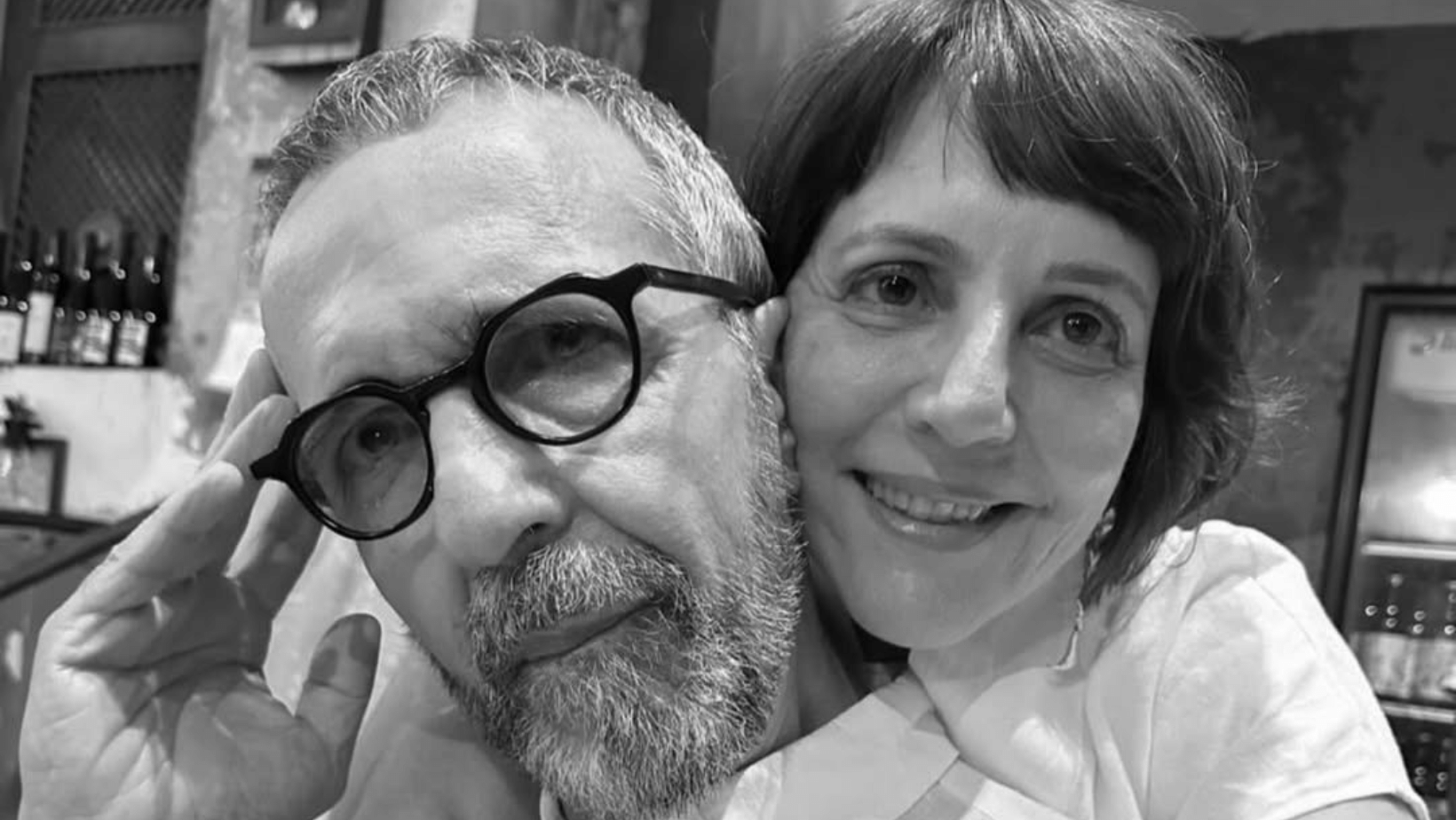 Na imagem, está Pedro, uma pessoa cadeirante, e a esposa, que denunciou o caso nas redes - undefined