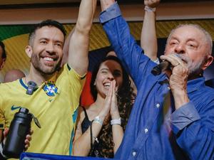 Entenda: Após eleições, TSE tem mais de 20 ações para julgar envolvendo Lula e Flávio Bolsonaro