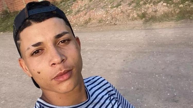 Daniel, 19, estava com a namorada no mar, na praia da Enseada, no Guarujá, quando desapareceu