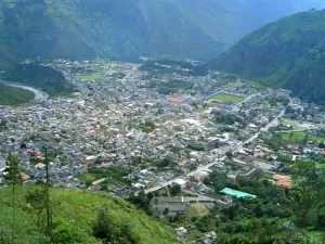 Deslizamento de terra deixa seis mortos em zona turística do Equador