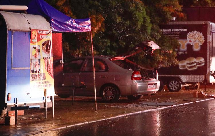 Carro que pertencia a autor de bombas explodiu no estacionamento da Câmara