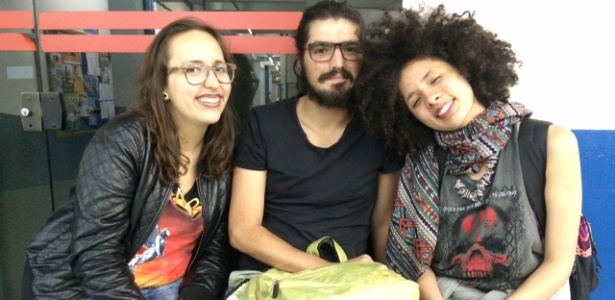 Da esquerda para a direita, os estudantes Ana Carolina, Fábio e Amanda, do cursinho da Poli - Janaina Garcia/UOL - Janaina Garcia/UOL
