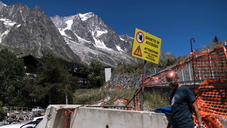 Conhecida como Planpincieux, a geleira fica localizada na região do Vale da Aosta, na fronteira da Itália com a França - Marco Bertorello/AFP