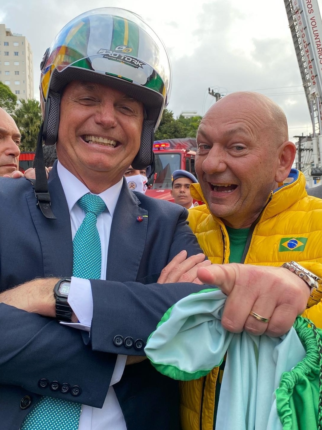 Se Luciano Hang vier brincar na CPI, vai se dar mal', diz senador