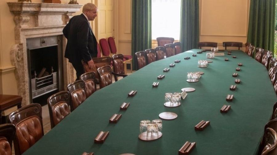 A reunião de aniversário ocorreu no Cabinet Room (acima, foto de julho de 2019) - UK Government