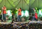 Vídeo: Palco desmorona durante show em festa junina na Bahia - Redes sociais/Reprodução
