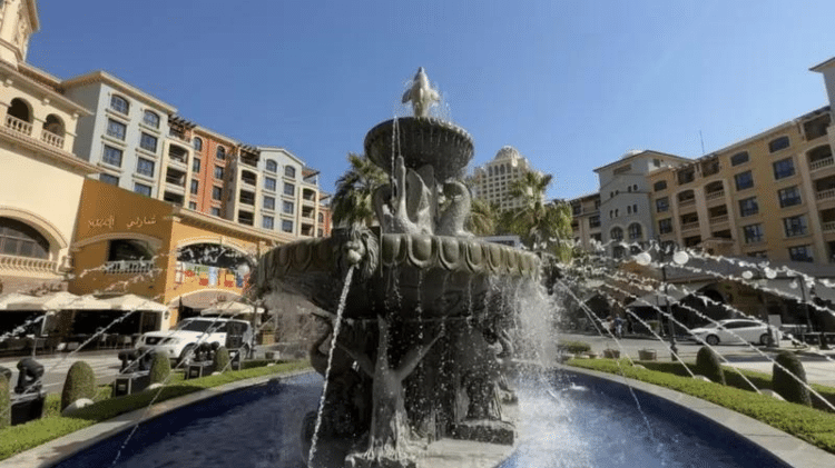 roundabouts - JOSÉ CARLOS CUETO / BBC MUNDO - JOSÉ CARLOS CUETO / BBC MUNDO