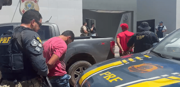 Chegada dos fugitivos de Mossoró, presos, à sede da PF em Marabá