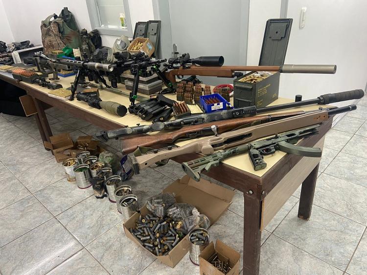 Armas e munições encontradas foram encontradas em Flores da Cunha, no RS