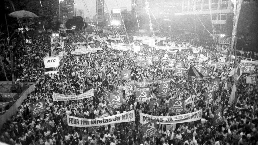 16.abr.1984 -  Multidão de 1,5 milhão de pessoas durante comício pelas "Diretas Já", no Vale do Anhangabaú, em São Paulo - Renato dos Anjos/Folhapress