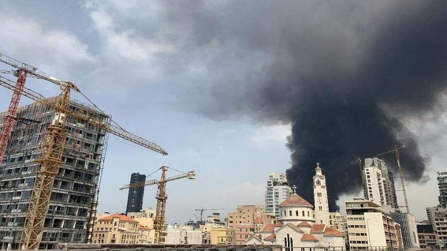 Incêndio acontece cerca de um mês depois de grande explosão no porto de Beirute - Joseph Eid/AFP