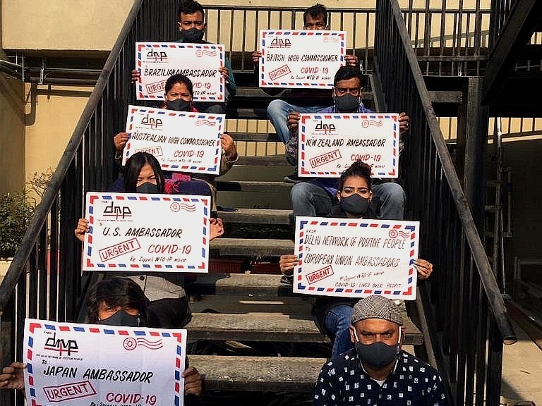 Brasil dificulta chegada de vacinas aos países pobres, denunciam entidades