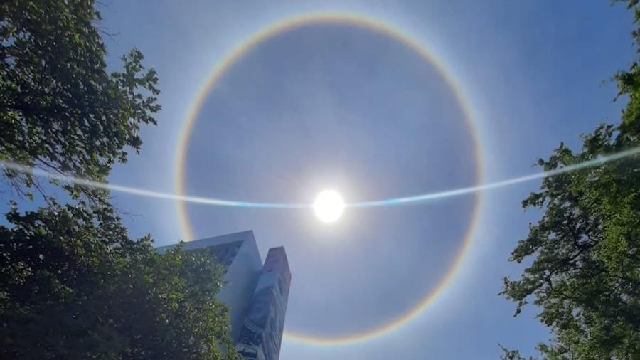 Halo solar: Fenômeno forma 'arco-íris' em torno do sol em PE