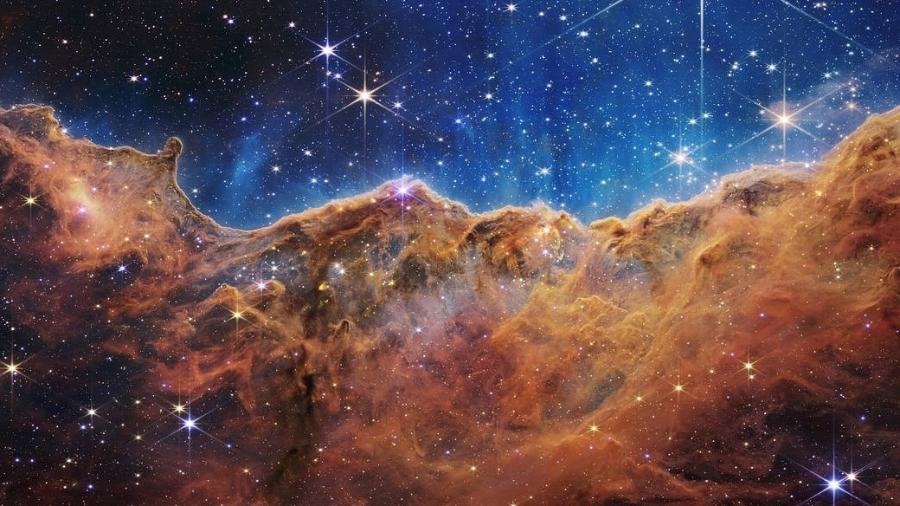 Carina Nebulosa, uma das imagens inéditas feitas pelo telescópio James Webb e divulgadas pelo Nasa - Reprodução/Nasa
