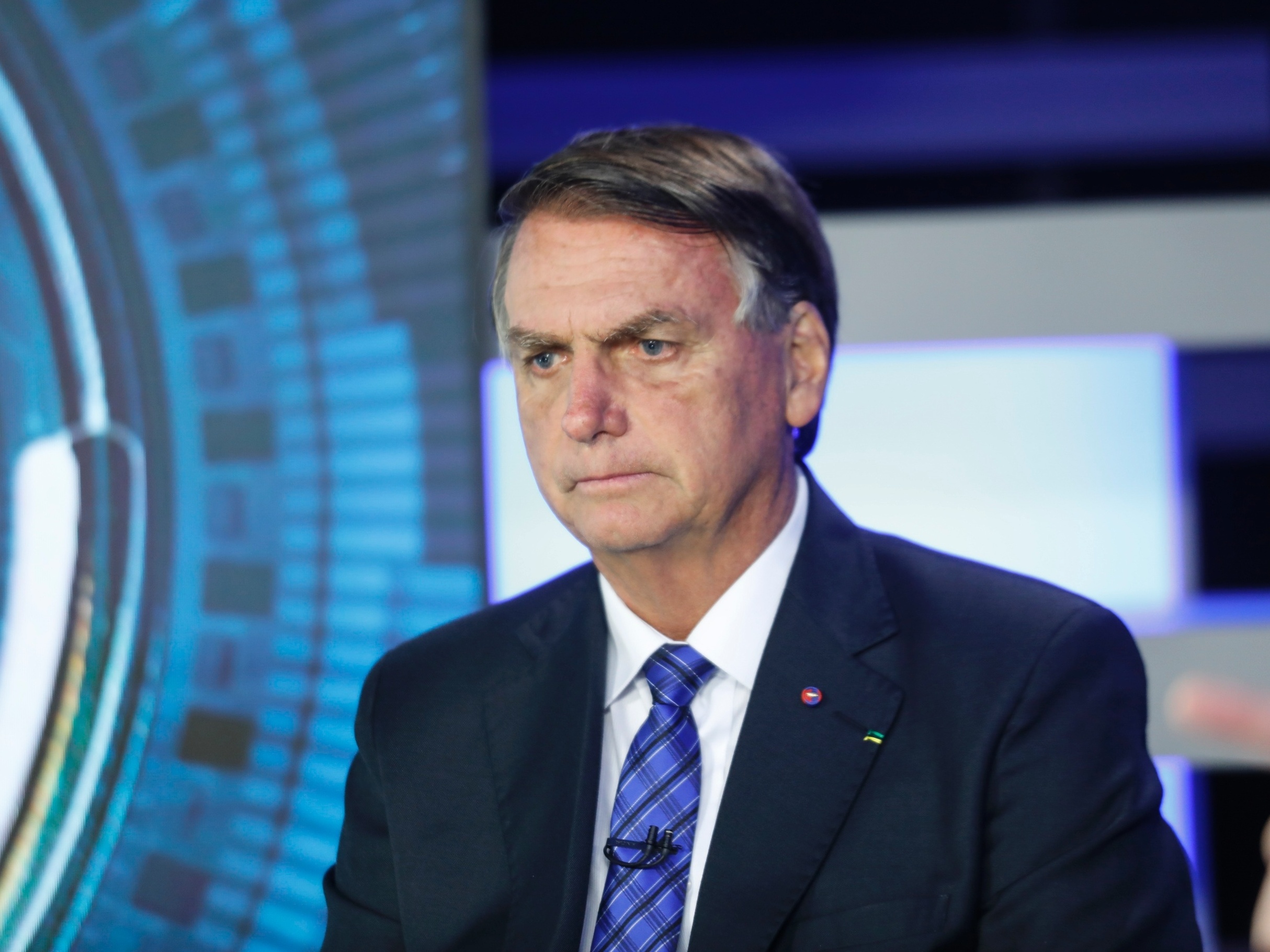 A história completa da arma roubada de Bolsonaro em 1995