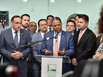 PSD da Câmara exige troca de ministério e ameaça apoio ao governo Lula 