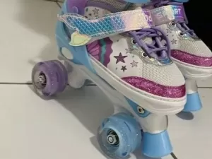 Por R$ 160, patins com LED é opção de presente de Natal: 'minha filha amou'