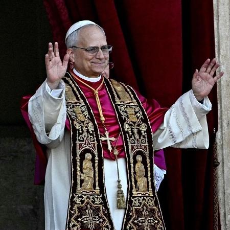 Papa Leão 14 pregou sobre a 'paz' na sua primeira aparição Papa Leão 14 pregou sobre a 'paz' na sua primeira aparição