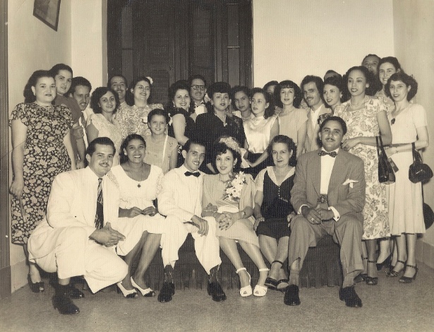 Mario e Oriales Rubio (centro), pais do senador republicano dos Estados Unidos Marco Rubio, em foto de família no dia de seu casamento, em Havana (Cuba), no ano de 1949 - The New York Times/via Marco Rubio