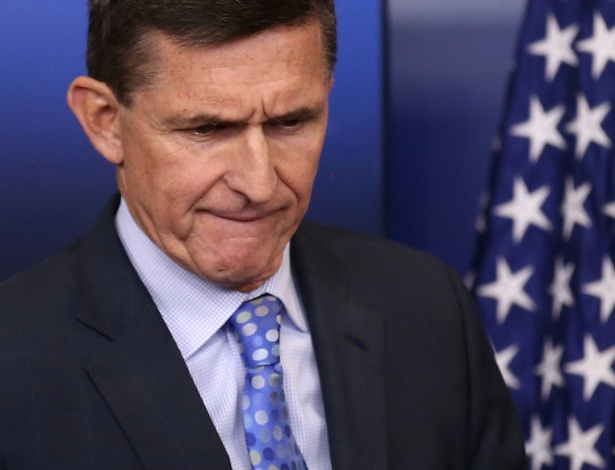 Nomeado em novembro, Flynn teve que se demitir em fevereiro, em meio a revelação de que manteve repetidos contatos com embaixador russo - Carlos Barria/ Reuters