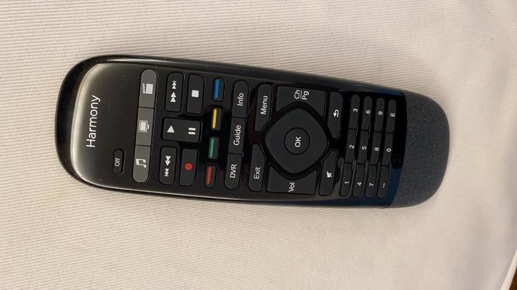 Harmony Smart Control - controle remoto - Marcella Duarte/UOL - Marcella Duarte/UOL