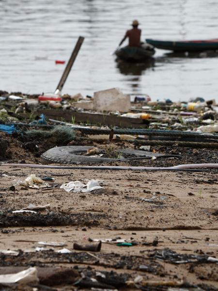 Nível baixo do porto de Manaus superou recorde histórico de 2010