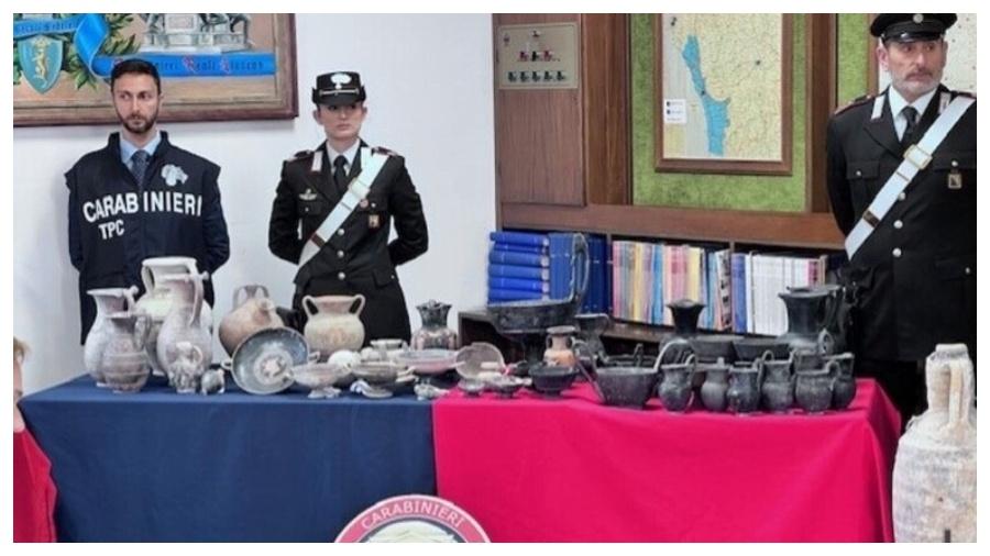 Os itens foram recuperados pela polícia italiana