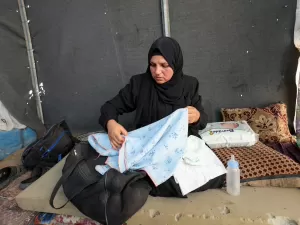 'Vi como meu bebê começou a congelar' pelo frio, diz mãe de recém-nascido morto em Gaza