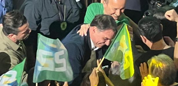 Medo de 'chapa derrotada' faz partidos evitarem Flávio, diz professor