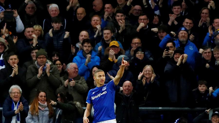 Richarlison durante partida do Everton contra o Brighton & Hove Albion - 