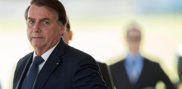 Thaís Oyama | Bolsonaro chamou povo para a rua, mas o povo preferiu ficar em casa