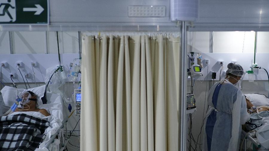 Pacientes com covid-19 em hospital de campanha no Rio de Janeiro (RJ) - RICARDO MORAES