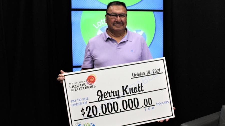 Aposta foi feita para o sorteio de 24 de agosto, enquanto Jerry Knott estava a caminho do casório da filha - Reprodução/ Twitter/ Breakfast TV/ Western Canada Lottery Corporation
