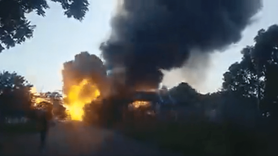 Caminhão-tanque explodiu em Boksburg, na África do Sul, e matou ao menos oito pessoas - Reprodução