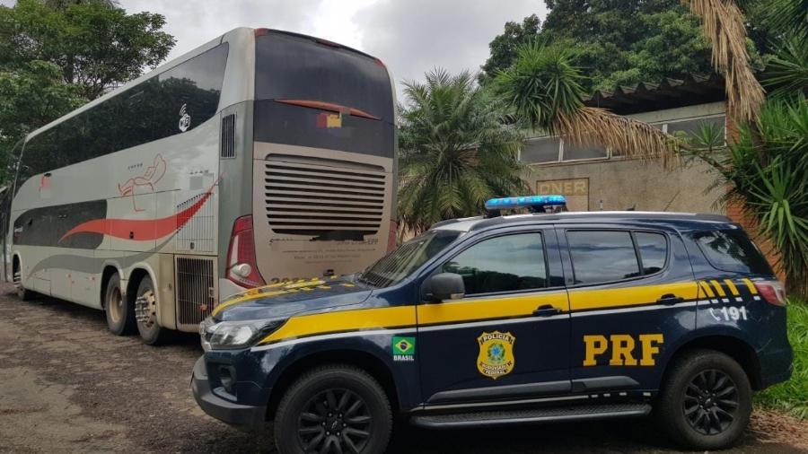 Foto de arquivo - Ônibus com golpistas é parado em Onda Verde, cerca de 420 km de São Paulo