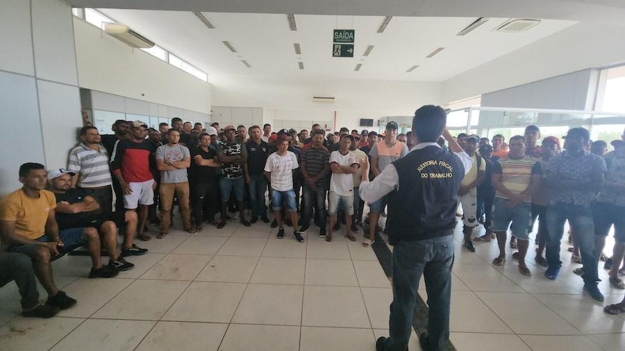 Trabalhadores resgatados de condições análogas às de escravo na produção de cana em Goiás - Inspeção do Trabalho