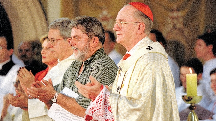 Frei Betto, Lula e Dom Cláudio Hummes, em missa na cidade de São Bernardo do Campo em 2004 Frei Betto, Lula e Dom Cláudio Hummes, em missa na cidade de São Bernardo do Campo em 2004