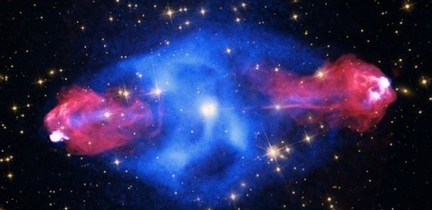 Radiogaláxias têm um grande buraco negro em seu centro - Nasa/CXC/SAO