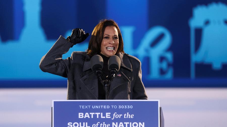 A vice-presidente dos EUA pelo partido democrata Kamala Harris no ano passado, na Pensilvânia - Jonathan Ernst/Reuters