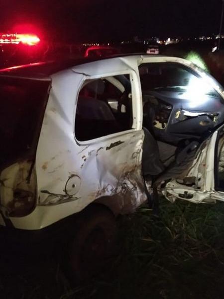 Fuga da polícia acaba em acidente de carro em rodovia de MG - Divulgação/Corpo de Bombeiros de Minas Gerais