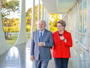 Lula recebe Dilma no Alvorada: 'Primeiro retorno dela desde 2016'
