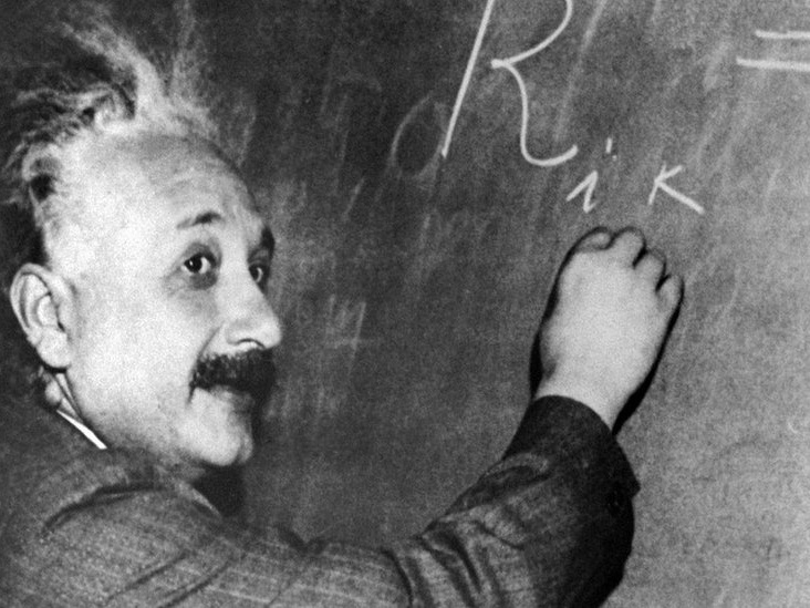 Teste revela que Einstein estava certo em paradoxo da mecânica quântica -  TecMundo