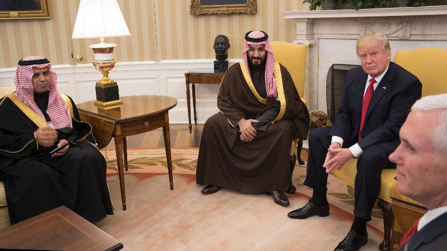 14.mar.2017 - O príncipe Mohammed Bin Salman, então ministro da Defesa da Arábia Saudita, se encontra com o presidente americano, Donald Trump, na Casa Branca, em Washington - Stephen Crowley/The New York Times
