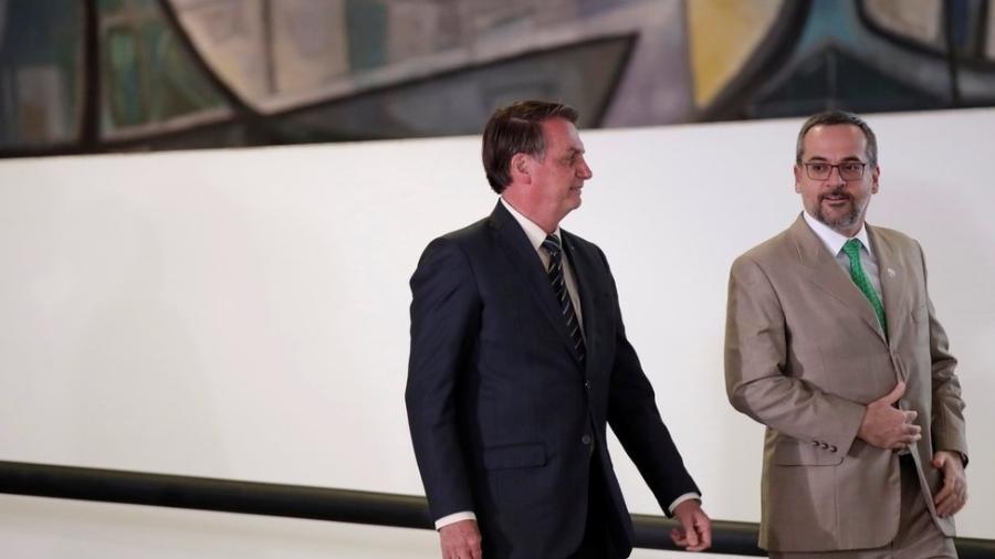 O presidente Jair Bolsonaro (sem partido) e o ministro da Educação, Abraham Weintraub - REUTERS/Ueslei Marcelino
