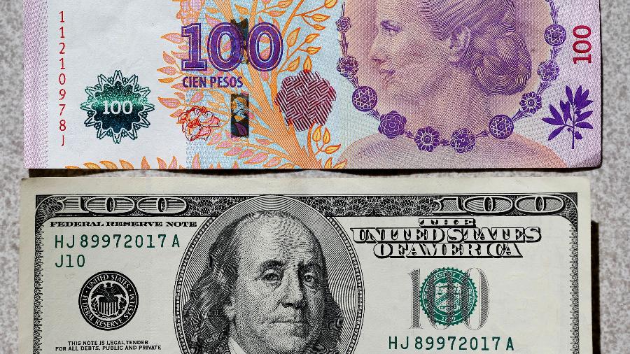 Imagem ilustrativa com notas de peso argentino e dólar - Enrique Marcarian