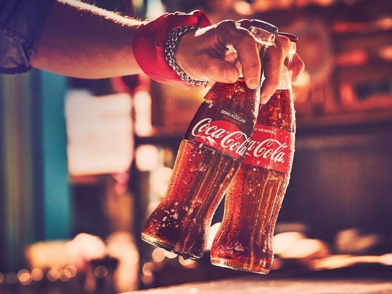Vale investir na Coca-Cola? Veja recomendações em ações estrangeiras