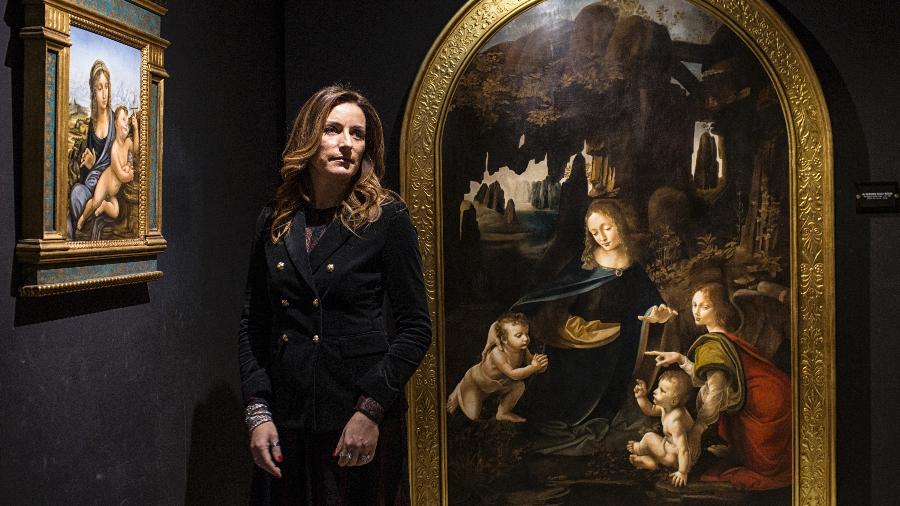 Lucia Borgonzoni, subsecretária de cultura da Itália, entre reproduções no Museu Leonardo da Vinci Experience, em Roma - Nadia Shira Cohen/The New York Times