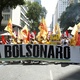 2.out.2021 - Com a presença de políticos, manifestação ocupa as ruas do centro do Rio na manhã deste sábado - Lorando Labbe/Estadão Conteúdo