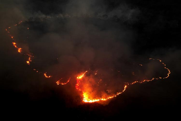 Foto de drone de 9 de setembro mostra incêndio em Área de Preservação Permanente, na zona oeste do Parque Nacional da Chapada dos Veadeiros, em Goiás